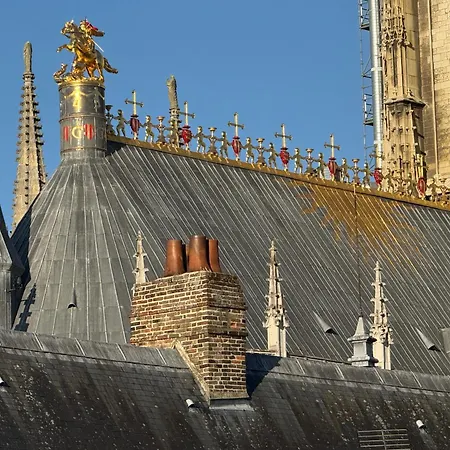 De La Cathédrale Hotel 3*