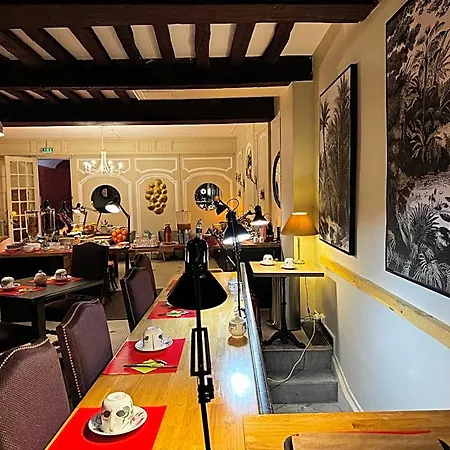 De La Cathedrale Hotel