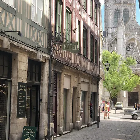 De La Cathedrale Hotel