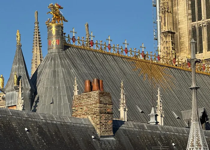 De La Cathedrale فندق 3*