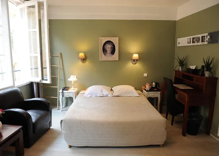 فندق De La Cathedrale 3*